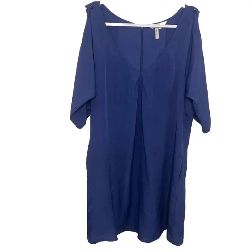 🌸BCBGeneration Shift Pocket Dress